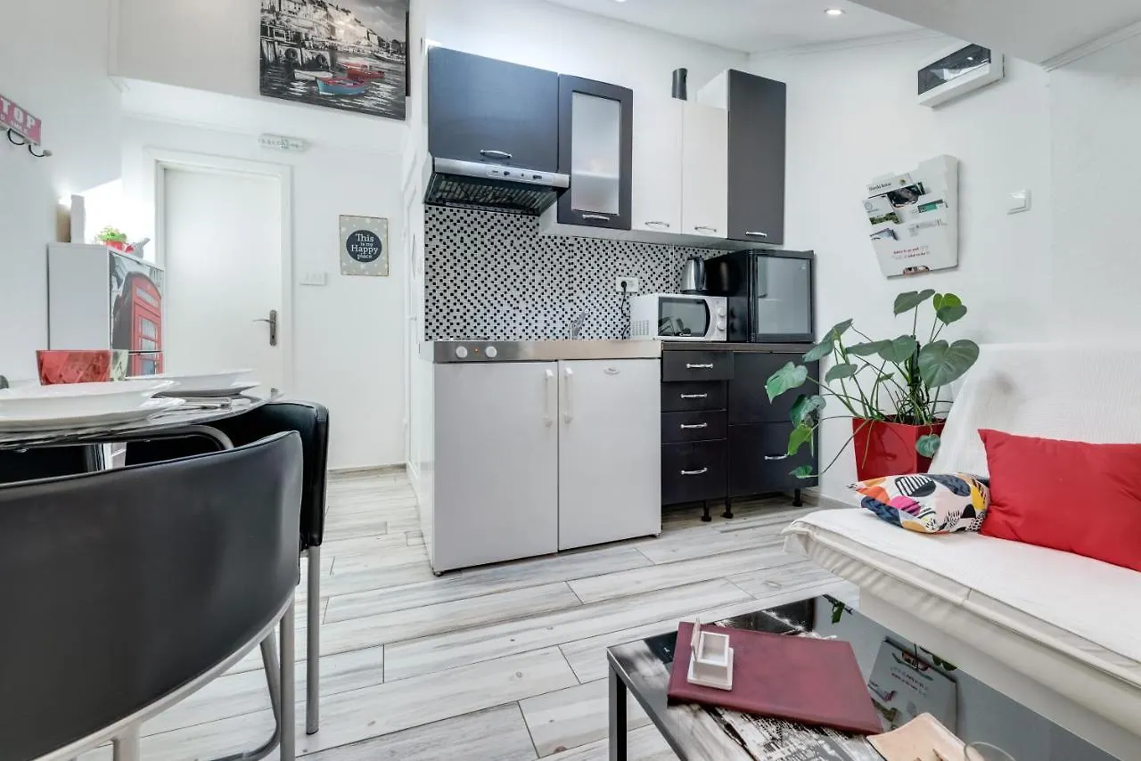 Antonia Apartment Bakar